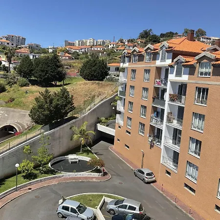 Apartamento Moniz T3 Com Vista Mar Apartment *